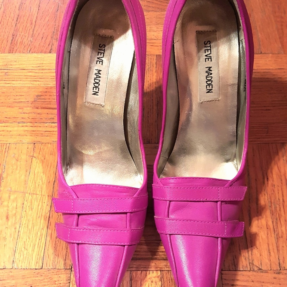 Hot pink pumps